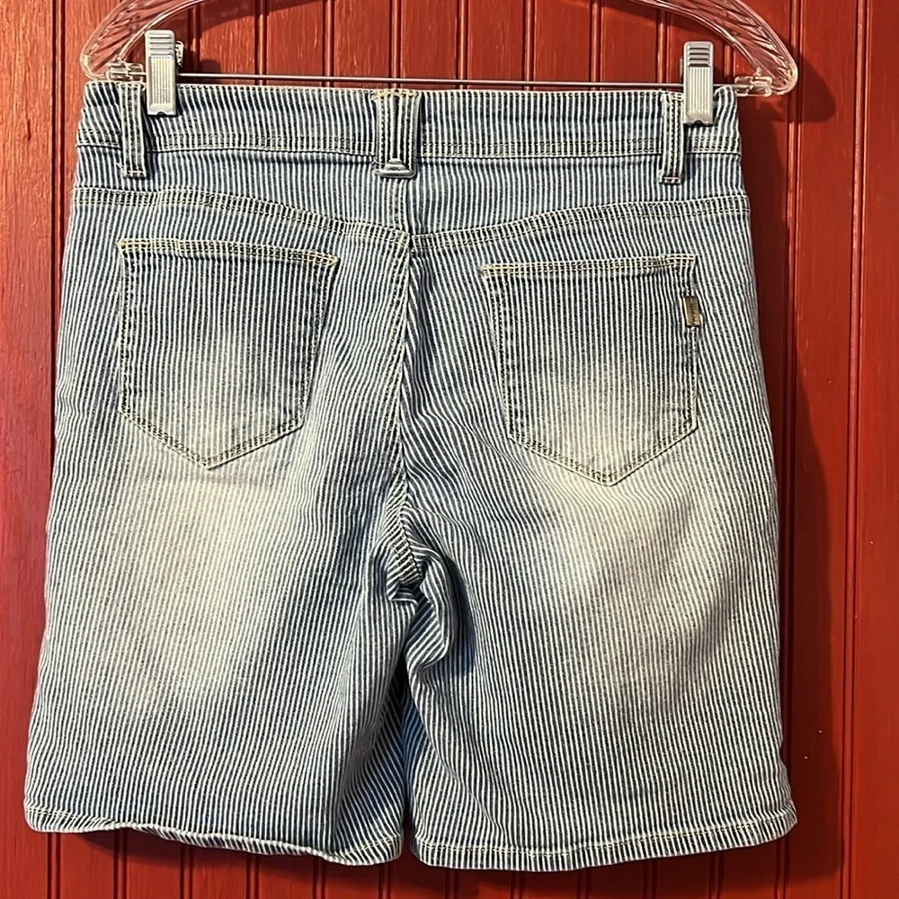 1822 Denim Jean Stripe Shorts 10